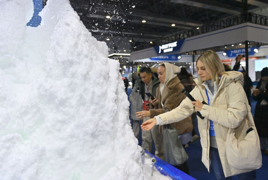 ����������ֽ�ס��ѩ�C������ѩ�������� �z